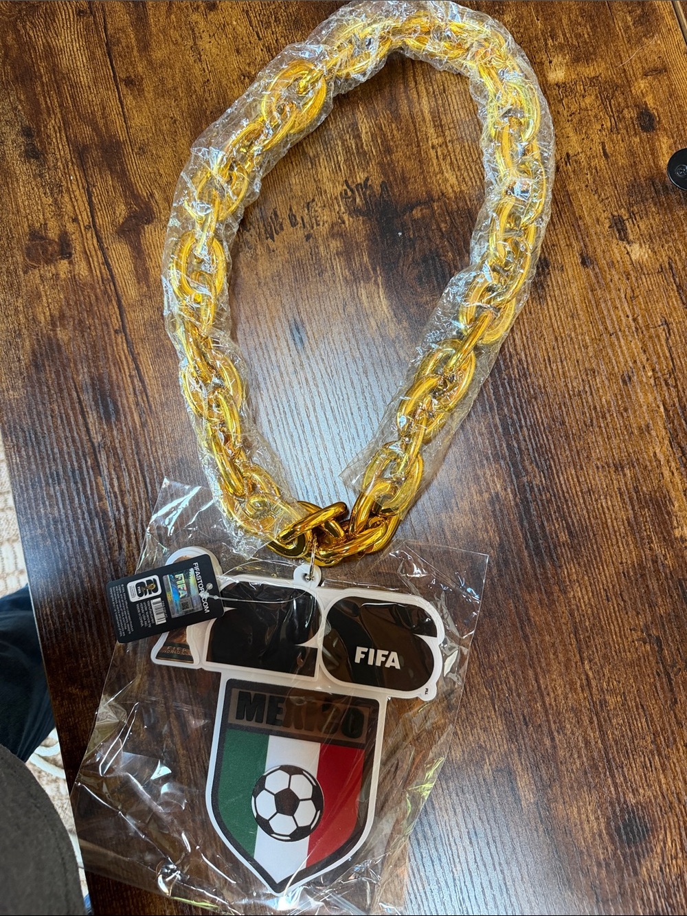 26 FIFA MEXICO World Cup Gold Chain Soccer Pendant Necklace - Yellow/White/Black